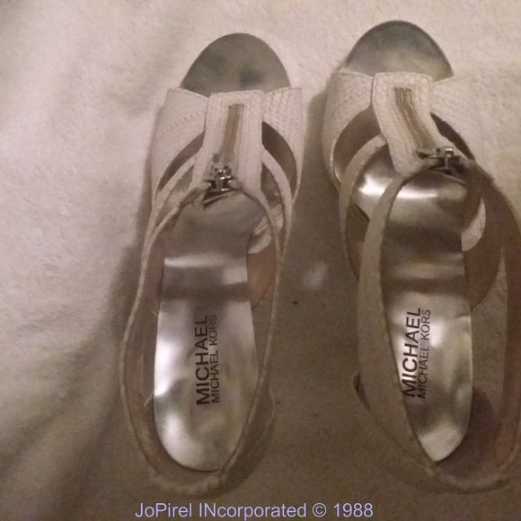 Michael Kors Snakeskin Designed 3 Strap Ankle 4 in Heel - Picture 6 of 7